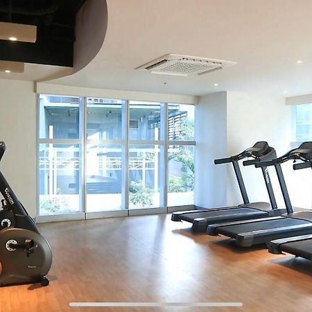 מנילה 1 Bedroom Condo Uptown Parksuites Bgc, High Floor, Morning Sun מראה חיצוני תמונה
