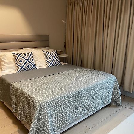 מנילה 1 Bedroom Condo Uptown Parksuites Bgc, High Floor, Morning Sun מראה חיצוני תמונה