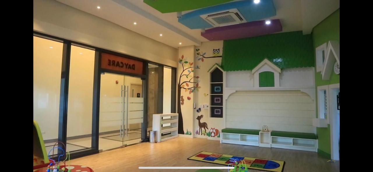 מנילה 1 Bedroom Condo Uptown Parksuites Bgc, High Floor, Morning Sun מראה חיצוני תמונה