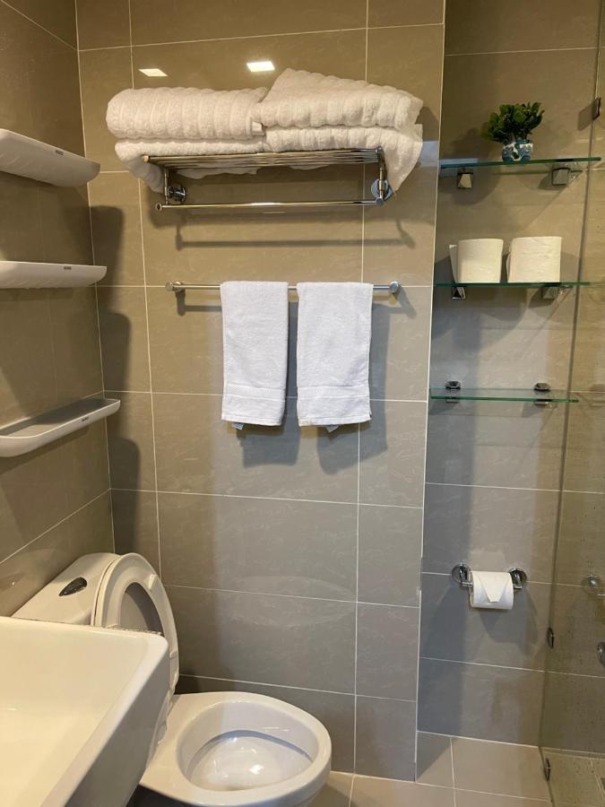 מנילה 1 Bedroom Condo Uptown Parksuites Bgc, High Floor, Morning Sun מראה חיצוני תמונה