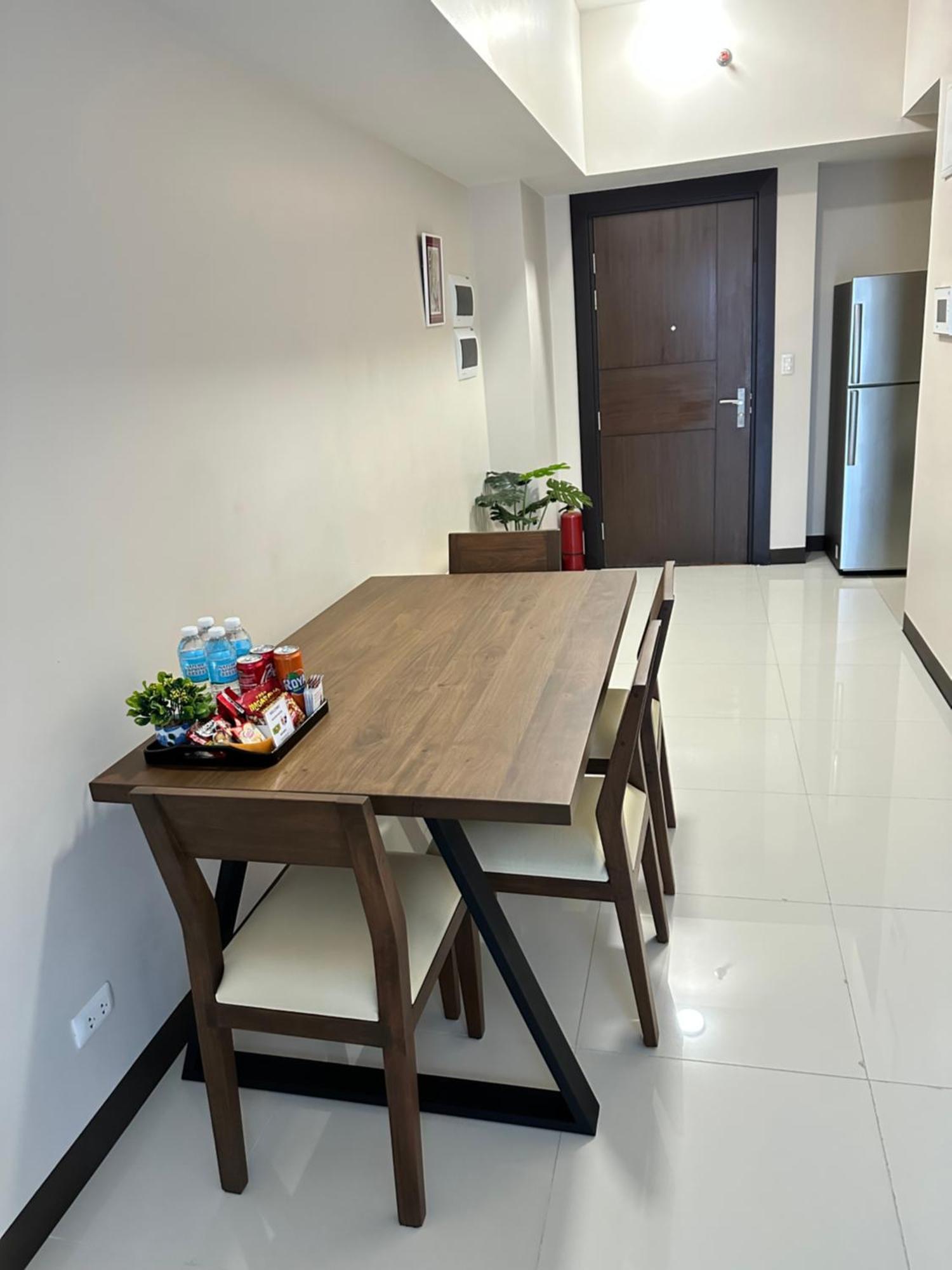 מנילה 1 Bedroom Condo Uptown Parksuites Bgc, High Floor, Morning Sun מראה חיצוני תמונה